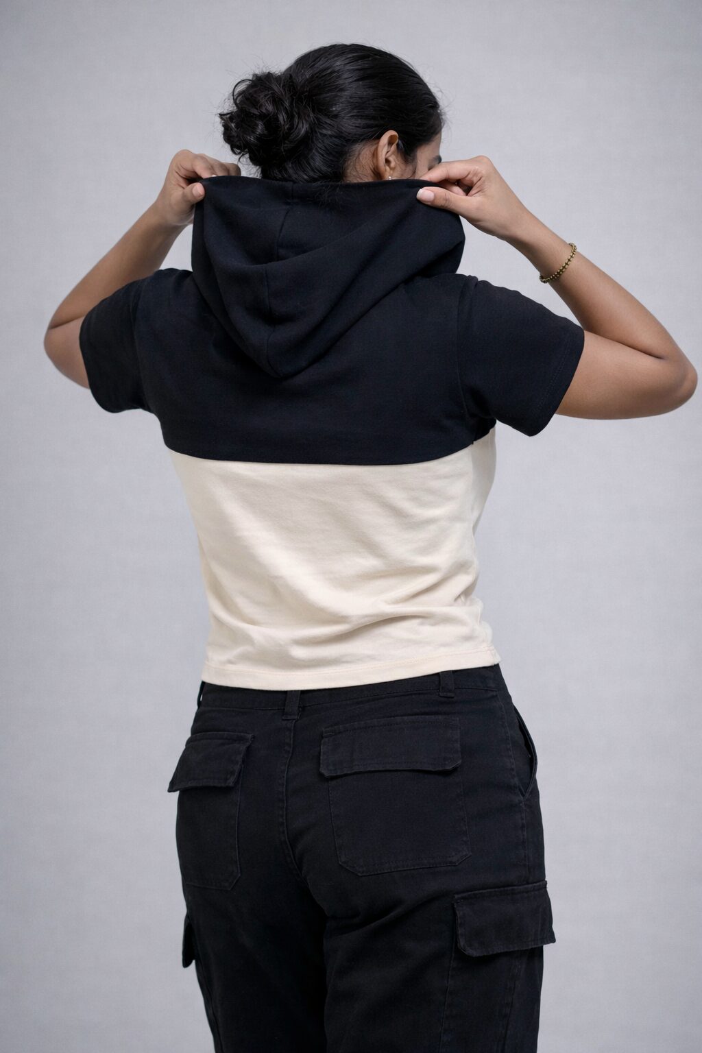 Dune shadow cropped snug set - Image 3